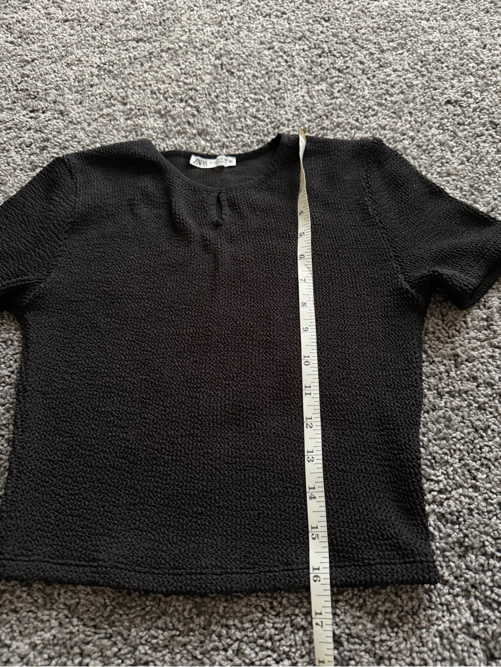 Zara Textured Black Short Sleeve Blouse Keyhole Neck Top Size M NWOT - Picture 7 of 10